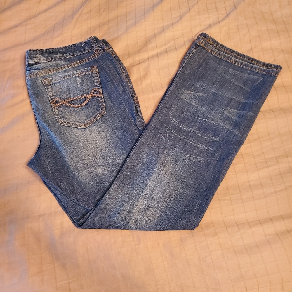 Bootcut Jeans - Picture 2 of 7